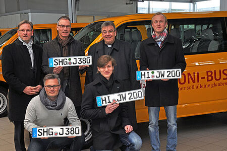 Zwei neue BONI-Busse für St. Joseph Stadthagen und Jugendbildungsstätte Haus Wohldenberg