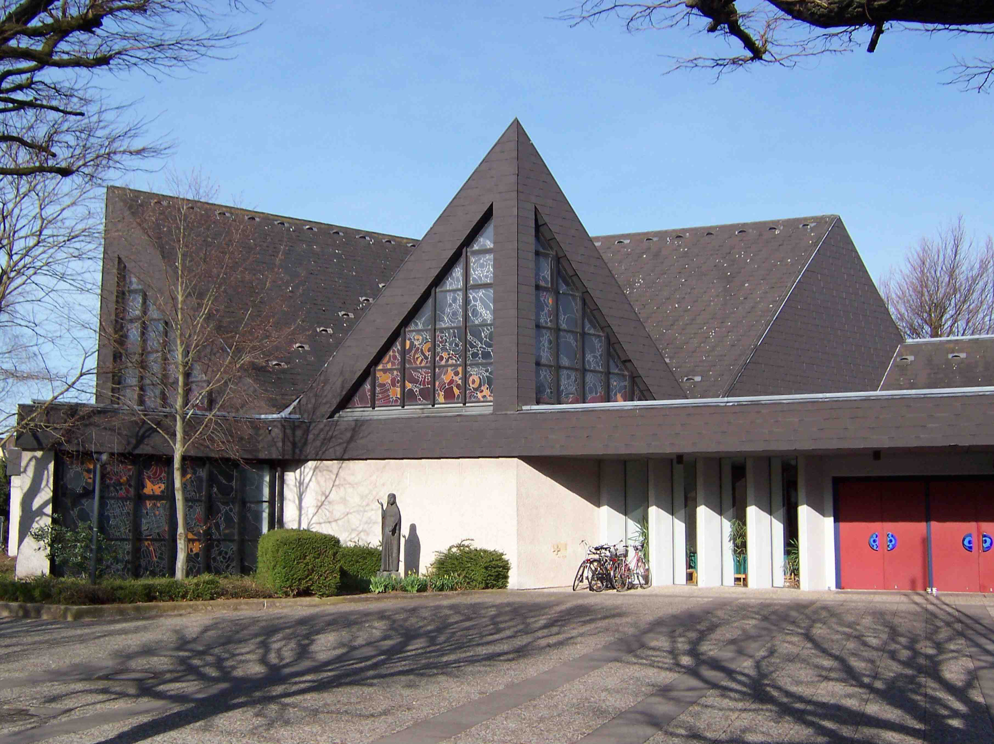 St. Bonifatius Kirche Aerzen | kath. St. Elisabeth Kirchengemeinde Hameln